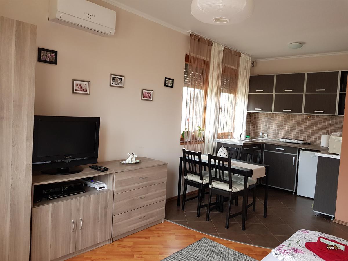 Apartament Magnólia Apartman Gyula Zewnętrze zdjęcie